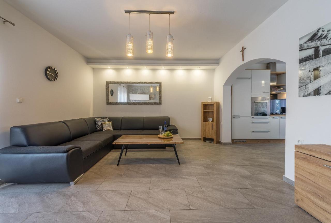 זאדאר Apartments Stars מראה חיצוני תמונה